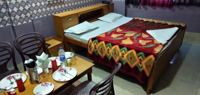 Hotel Vishal Palace Unnao ภายนอก รูปภาพ