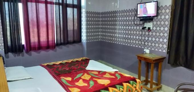 Hotel Vishal Palace Unnao ภายนอก รูปภาพ