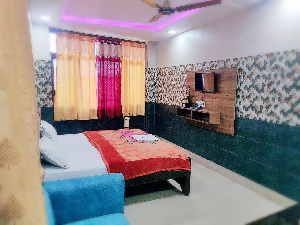 Hotel Vishal Palace Unnao ภายนอก รูปภาพ