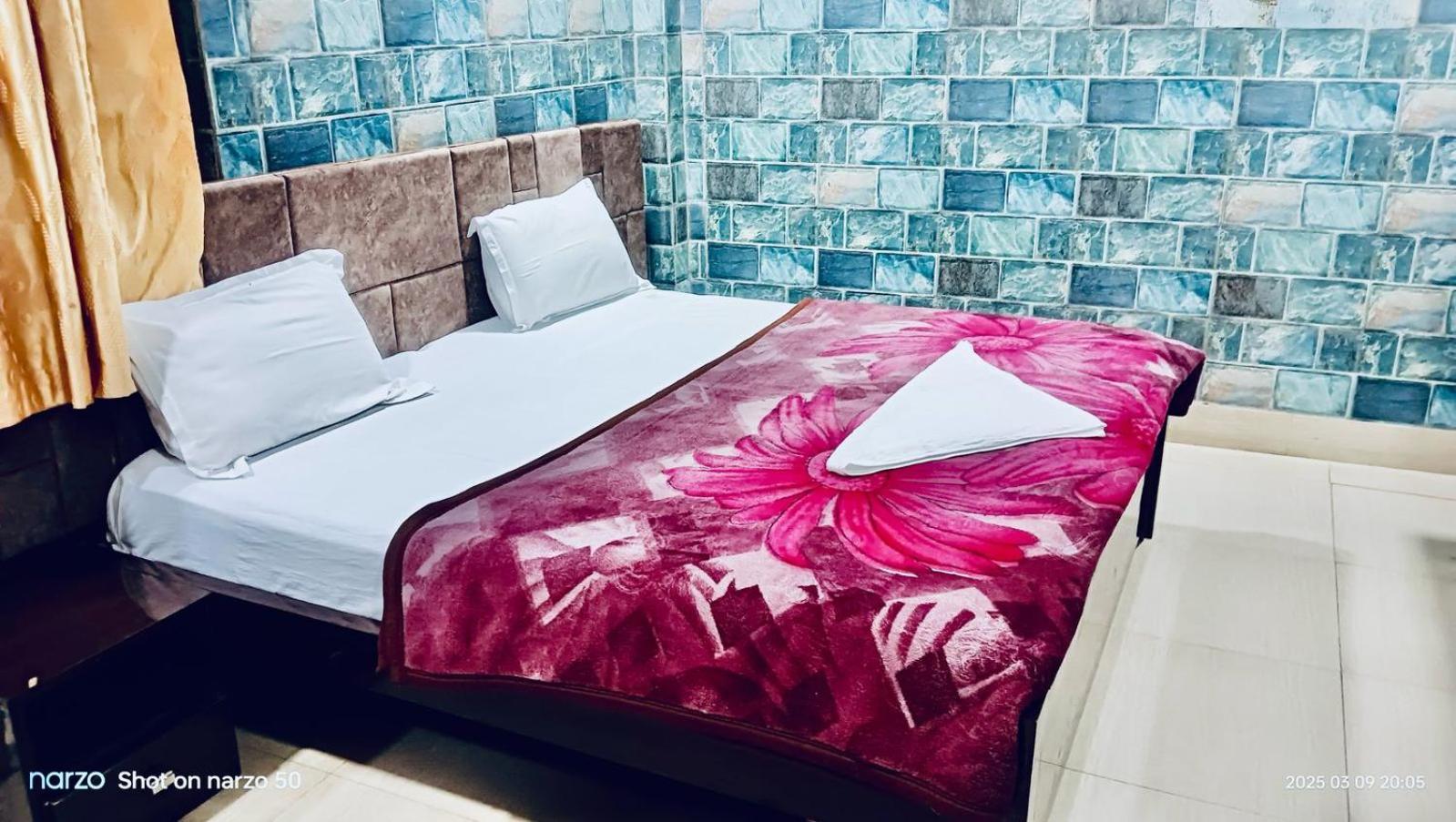 Hotel Vishal Palace Unnao ภายนอก รูปภาพ